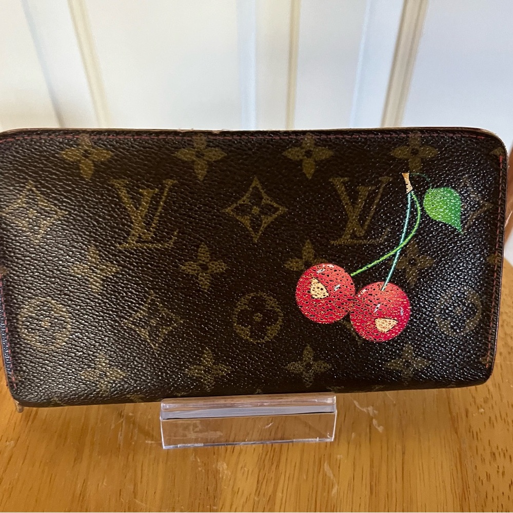 GUC Louis Vuitton Limited Edition Murakami monogram Cherry zippy wallet